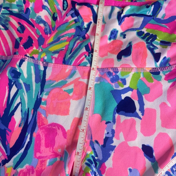 Lilly Pulitzer Luxletic Gumbo Limbo Capri Leggings Colorful Giraffe Print - Picture 9 of 11